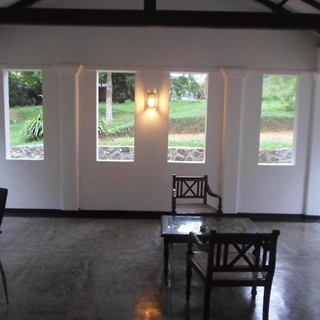 Chitra Ayurveda Hotel Bentota Ruang foto