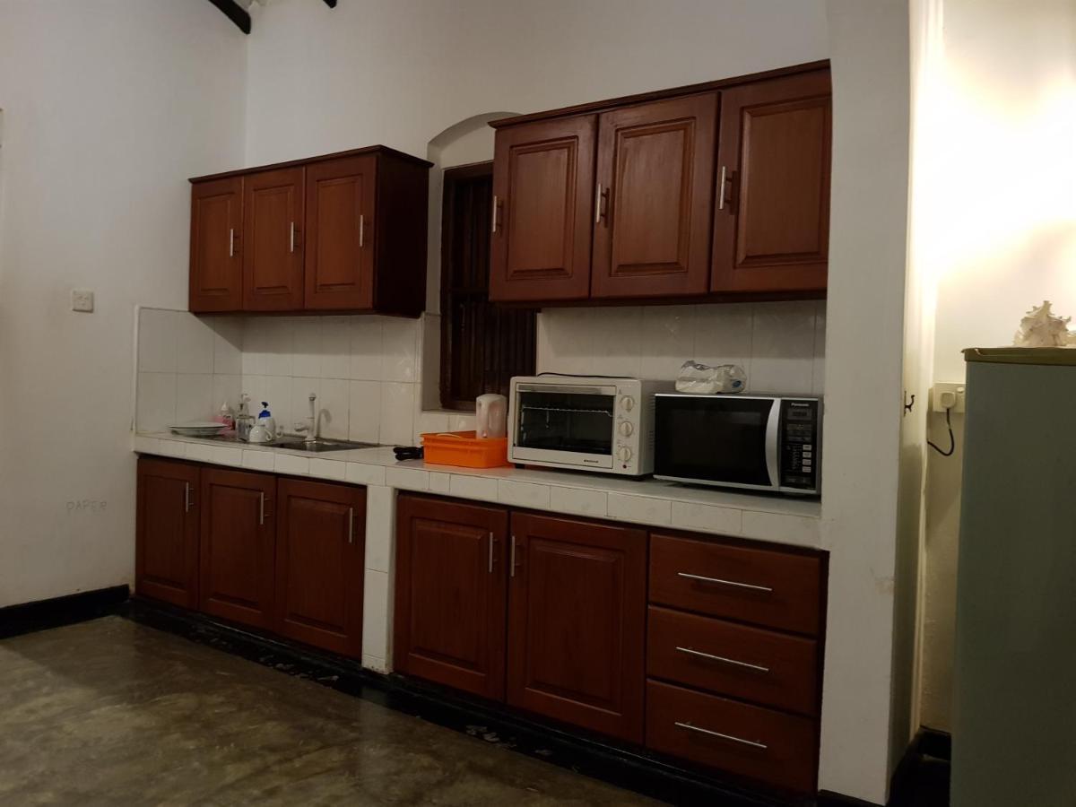 Chitra Ayurveda Hotel Bentota Bagian luar foto