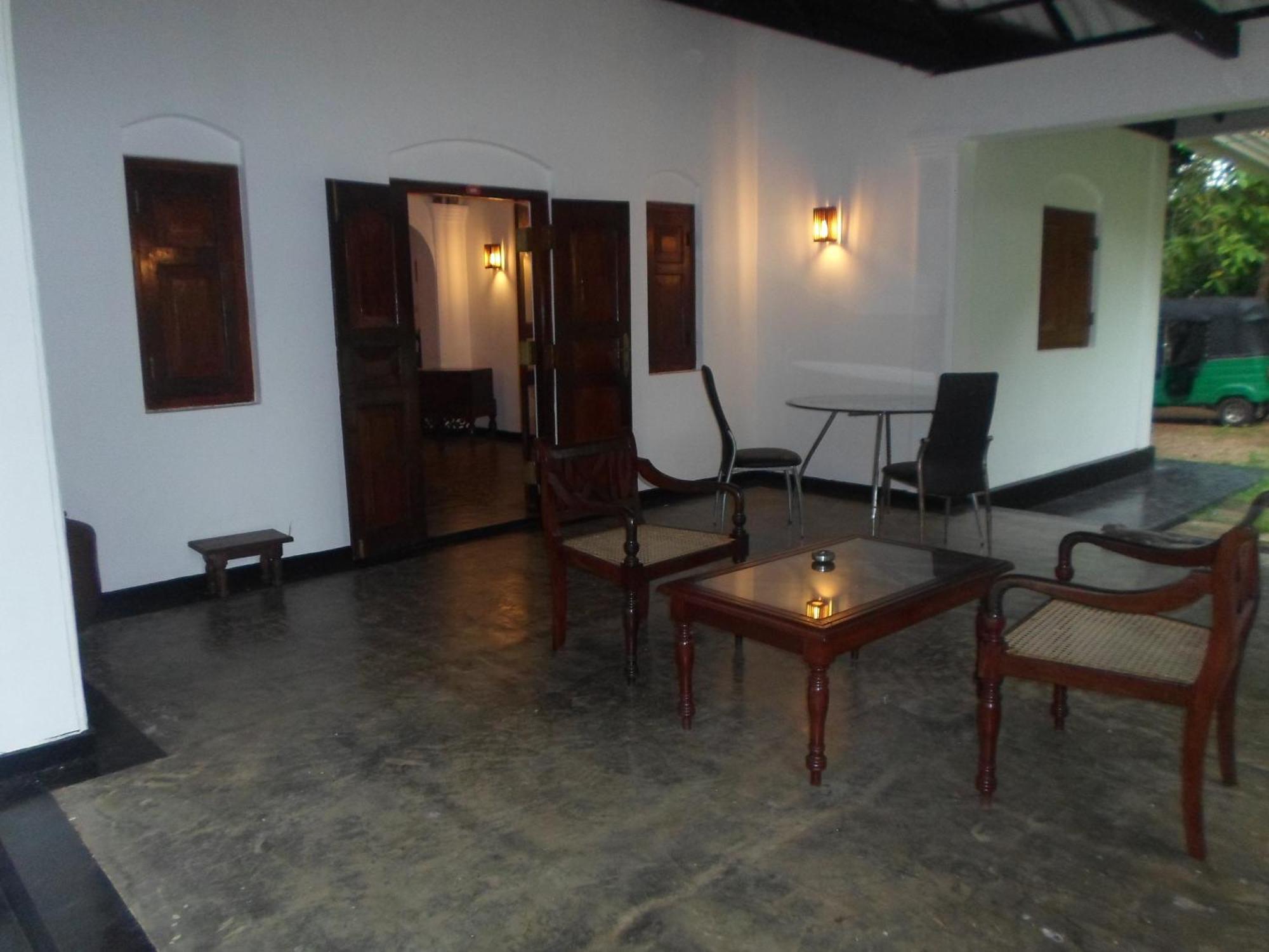 Chitra Ayurveda Hotel Bentota Ruang foto