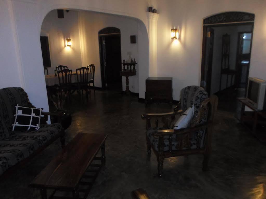 Chitra Ayurveda Hotel Bentota Bagian luar foto